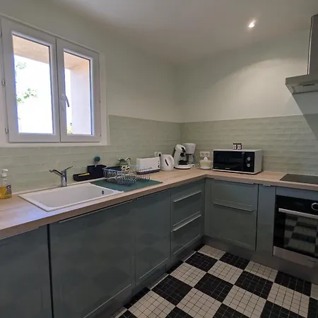 Maison Authentique Avec Piscine Et Jardin Prive A - Fr-1-653-278 Abzac (Charente)