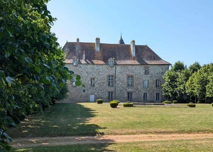 Authentique Avec Piscine&jardin En Charente - Fr-1-653-278 *