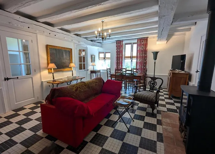 Authentique Avec Piscine&jardin En Charente - Fr-1-653-278