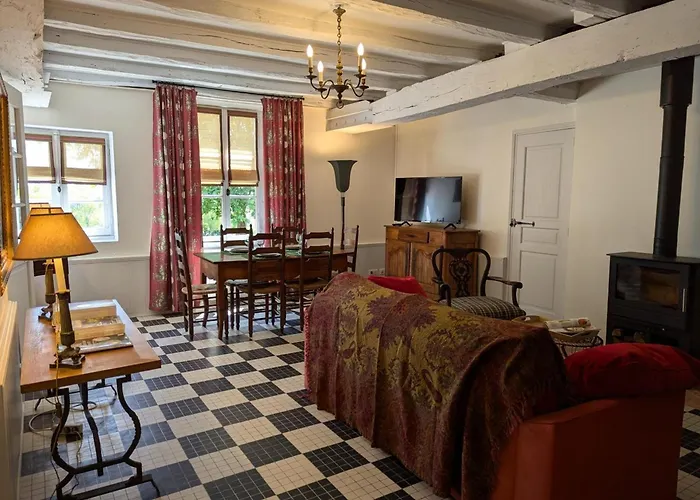 Hébergement de vacances Authentique Avec Piscine&jardin En Charente - Fr-1-653-278 *