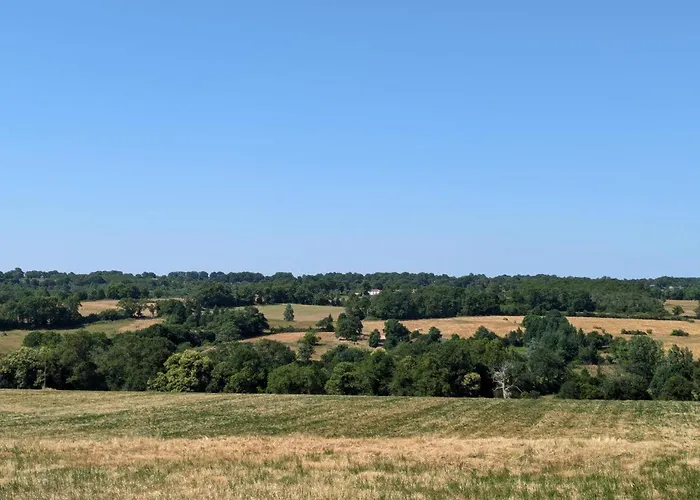 Hébergement de vacances Authentique Avec Piscine&jardin En Charente - Fr-1-653-278 *